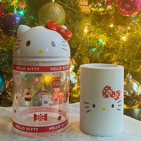 Hello Kitty Two Piece Storage & Organization Set - Picture 2 of 13